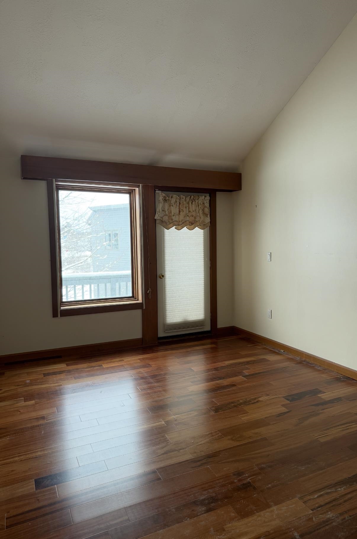 5 Tsienneto Road, Unit 136 Derry, NH 03038 - Photo 7 of 17