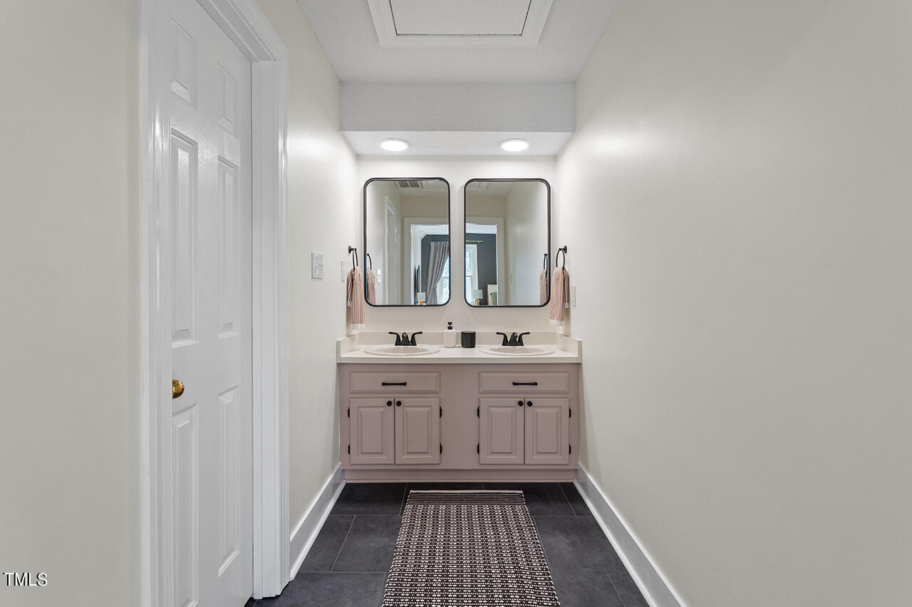 6933 Sandringham Drive Raleigh, NC 27613 - Photo 18 of 30 6933 Sandringham Drive_32