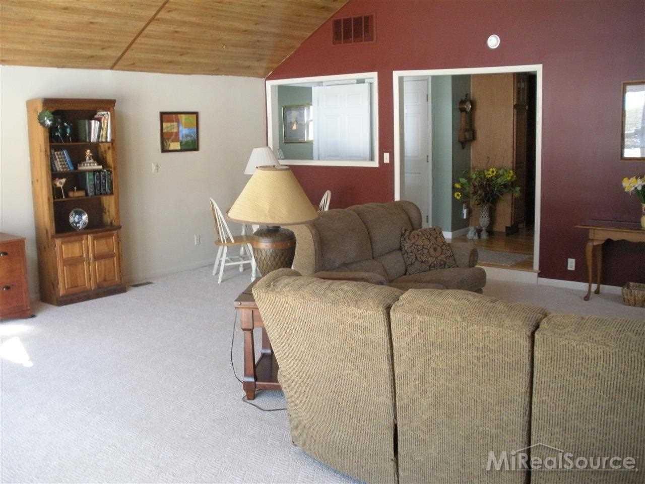 3059 Kings Mill Road North Branch, MI 48461 - Photo 10 of 26 Living Room 4