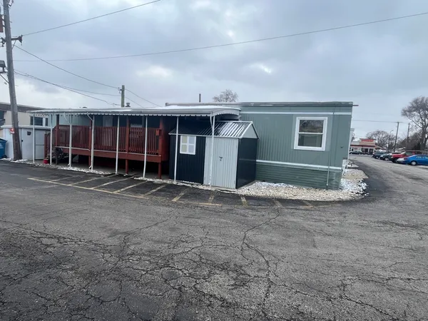 $34,900 | 9001 South Cicero Avenue, Unit 60, Oak Lawn, IL 60453