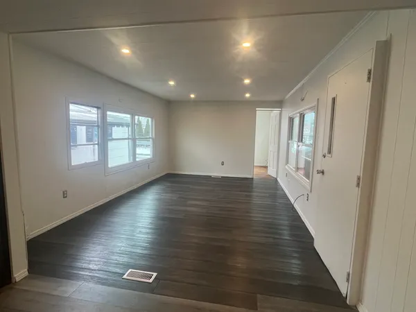 $34,900 | 9001 South Cicero Avenue, Unit 60, Oak Lawn, IL 60453