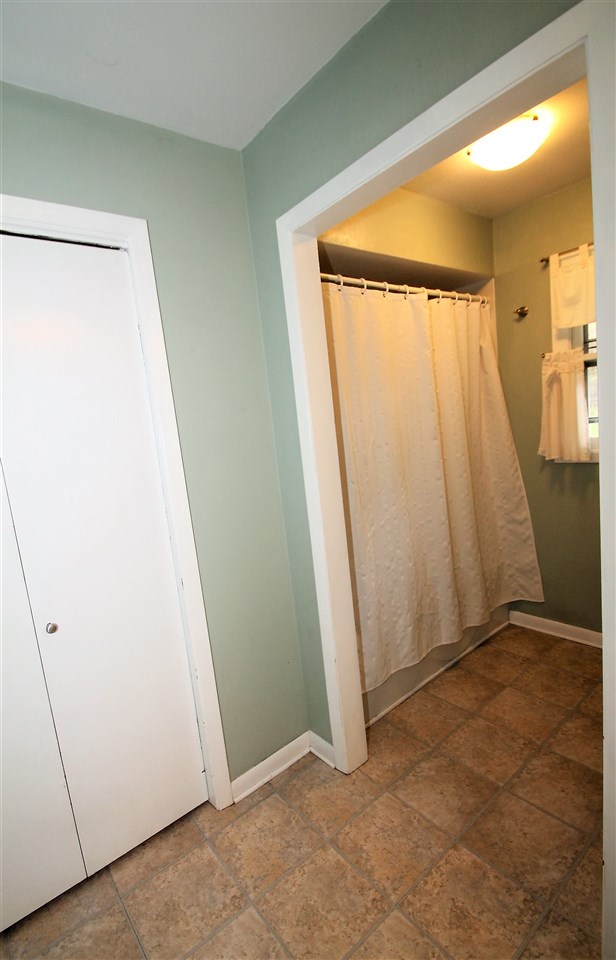 3865 Valerie Road Roscoe, IL 61073 - Photo 11 of 16 Gallery Image 11