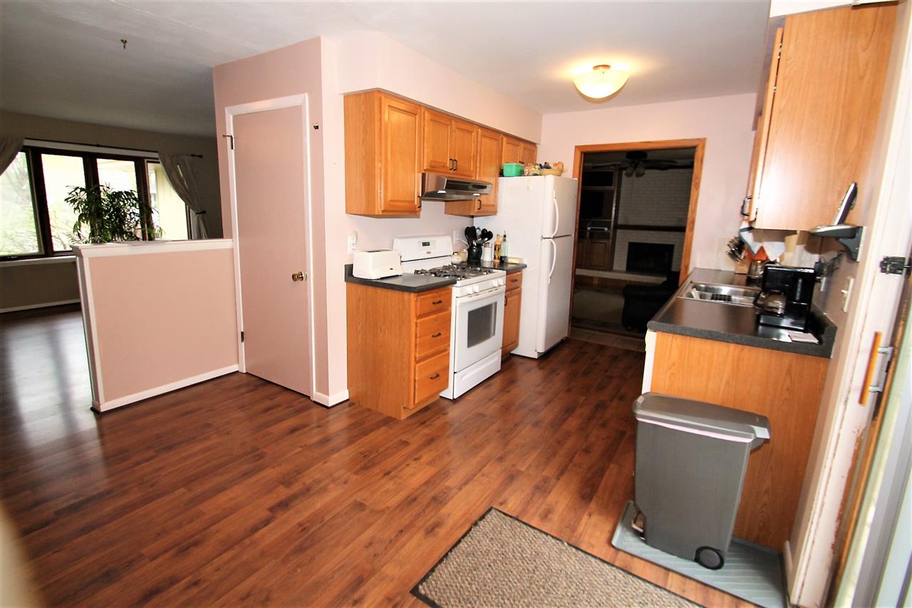 3865 Valerie Road Roscoe, IL 61073 - Photo 4 of 16 Gallery Image 4