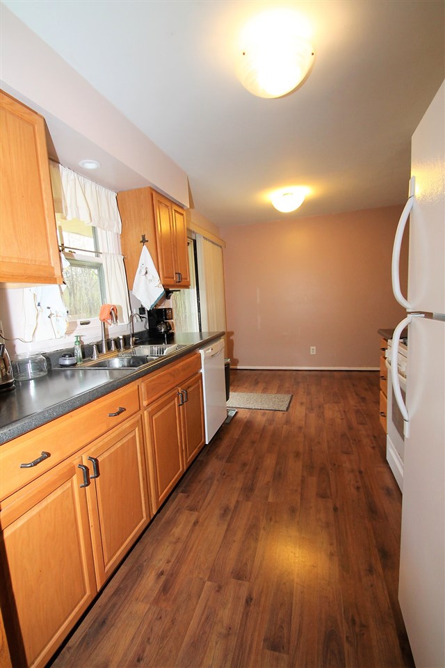 3865 Valerie Road Roscoe, IL 61073 - Photo 5 of 16 Gallery Image 5