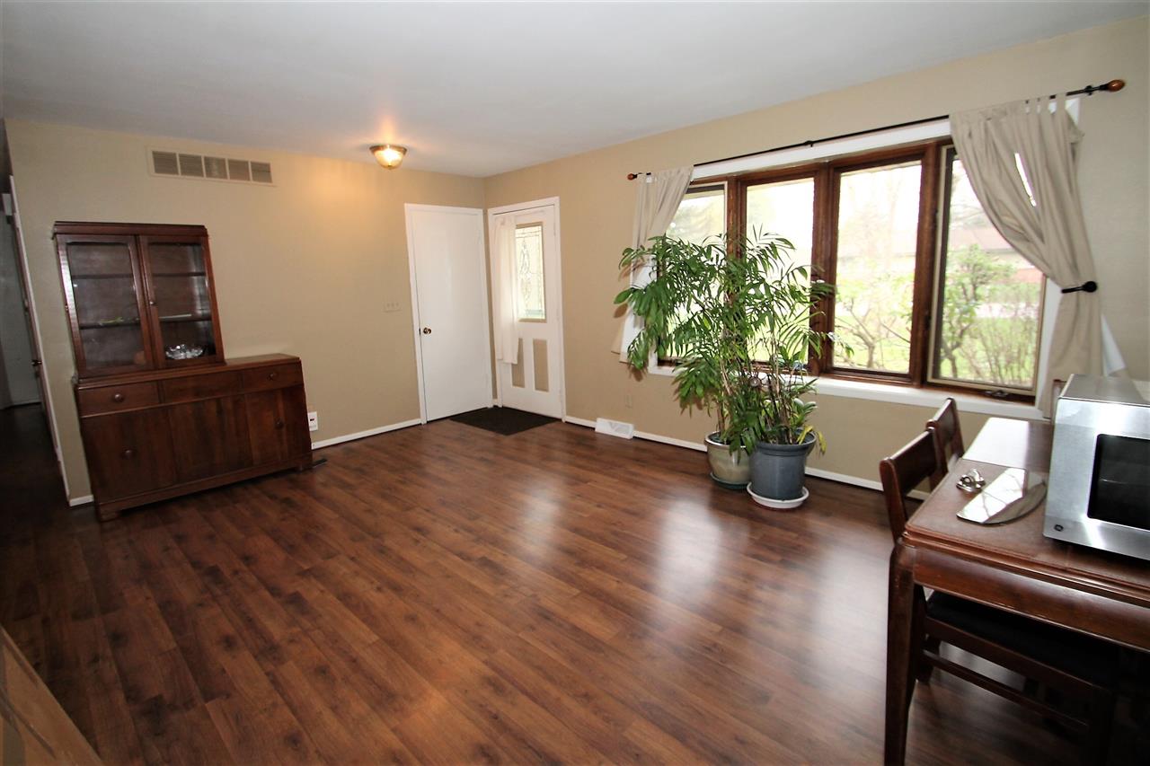 3865 Valerie Road Roscoe, IL 61073 - Photo 7 of 16 Gallery Image 7