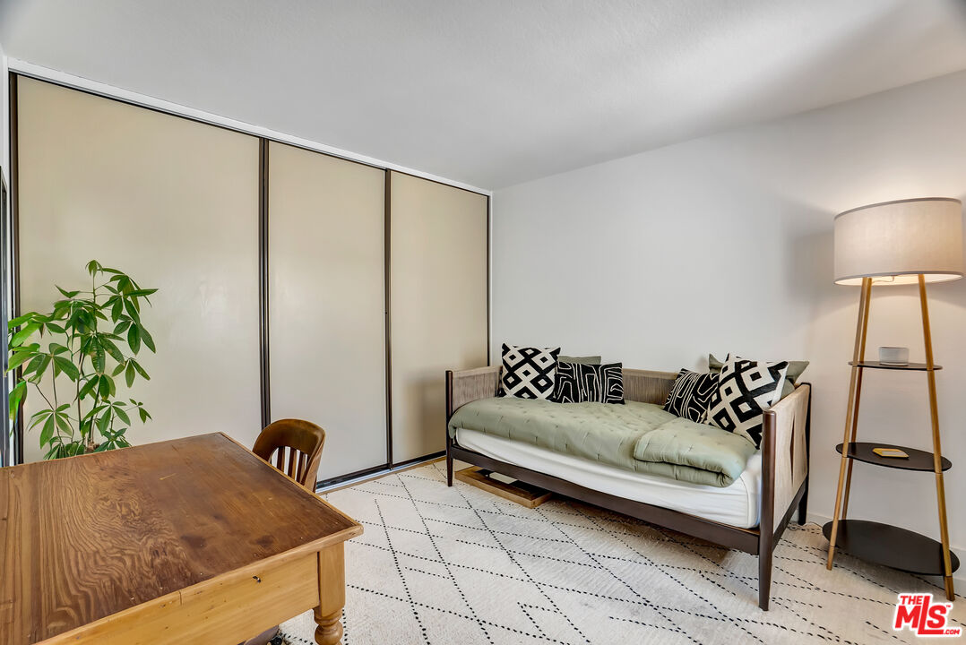 4267 Las Virgenes Road, Unit 1 Calabasas, CA 91302 - Photo 17 of 36