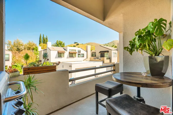 $720,000 | 4267 Las Virgenes Road, Unit 1, Calabasas, CA 91302