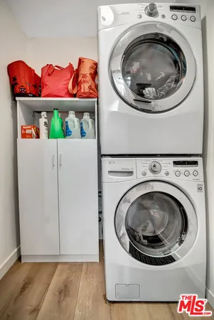 $720,000 | 4267 Las Virgenes Road, Unit 1, Calabasas, CA 91302