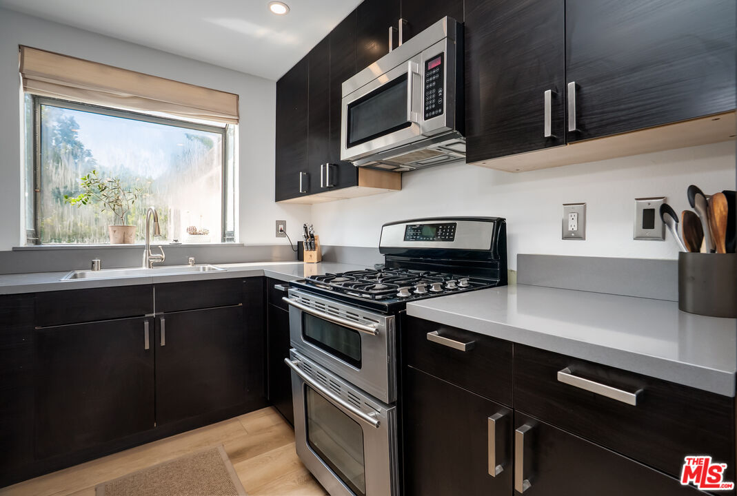 4267 Las Virgenes Road, Unit 1 Calabasas, CA 91302 - Photo 9 of 36