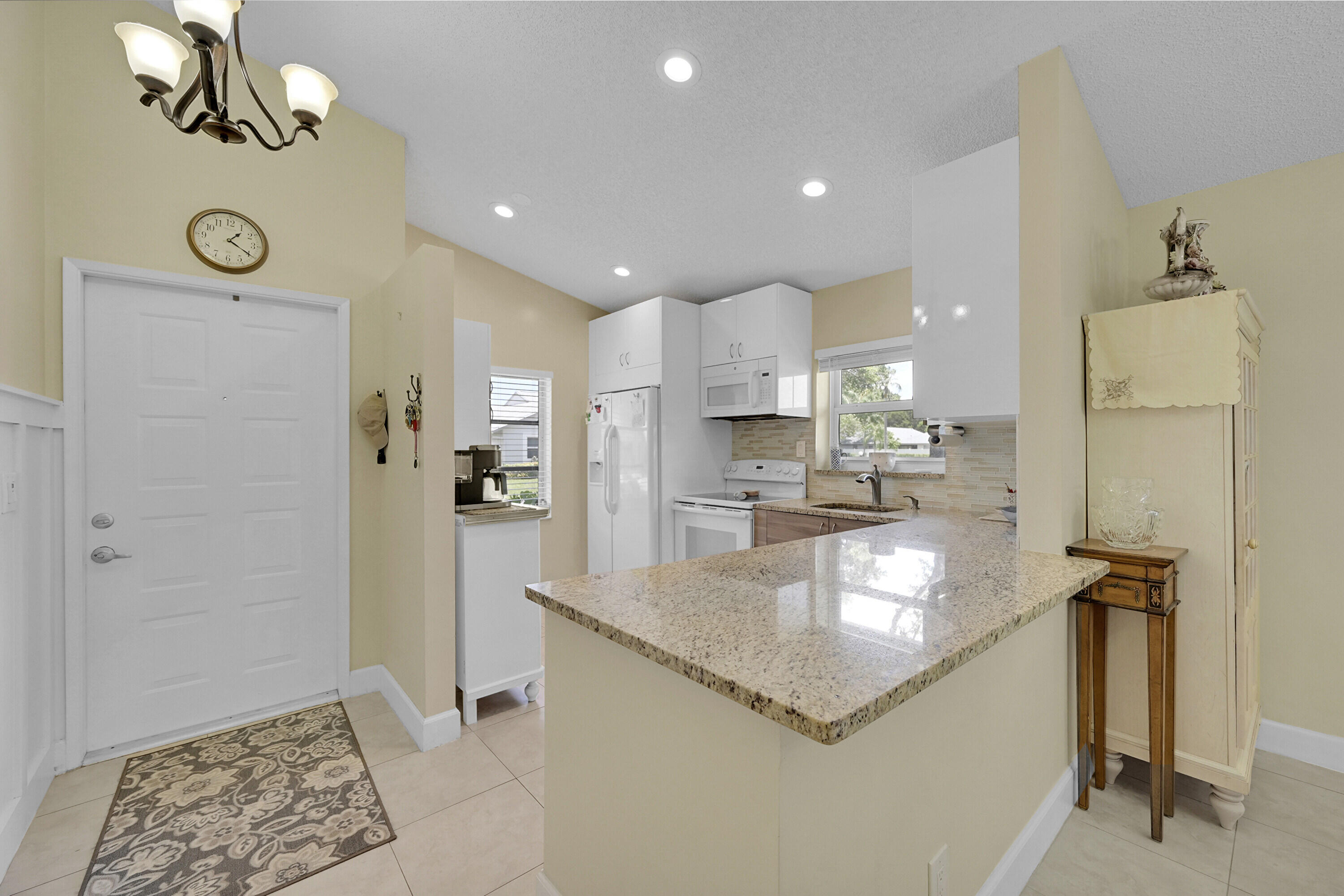8624 Jasmine Way Boca Raton, FL 33496 - Photo 7 of 34 09_52477- (6)