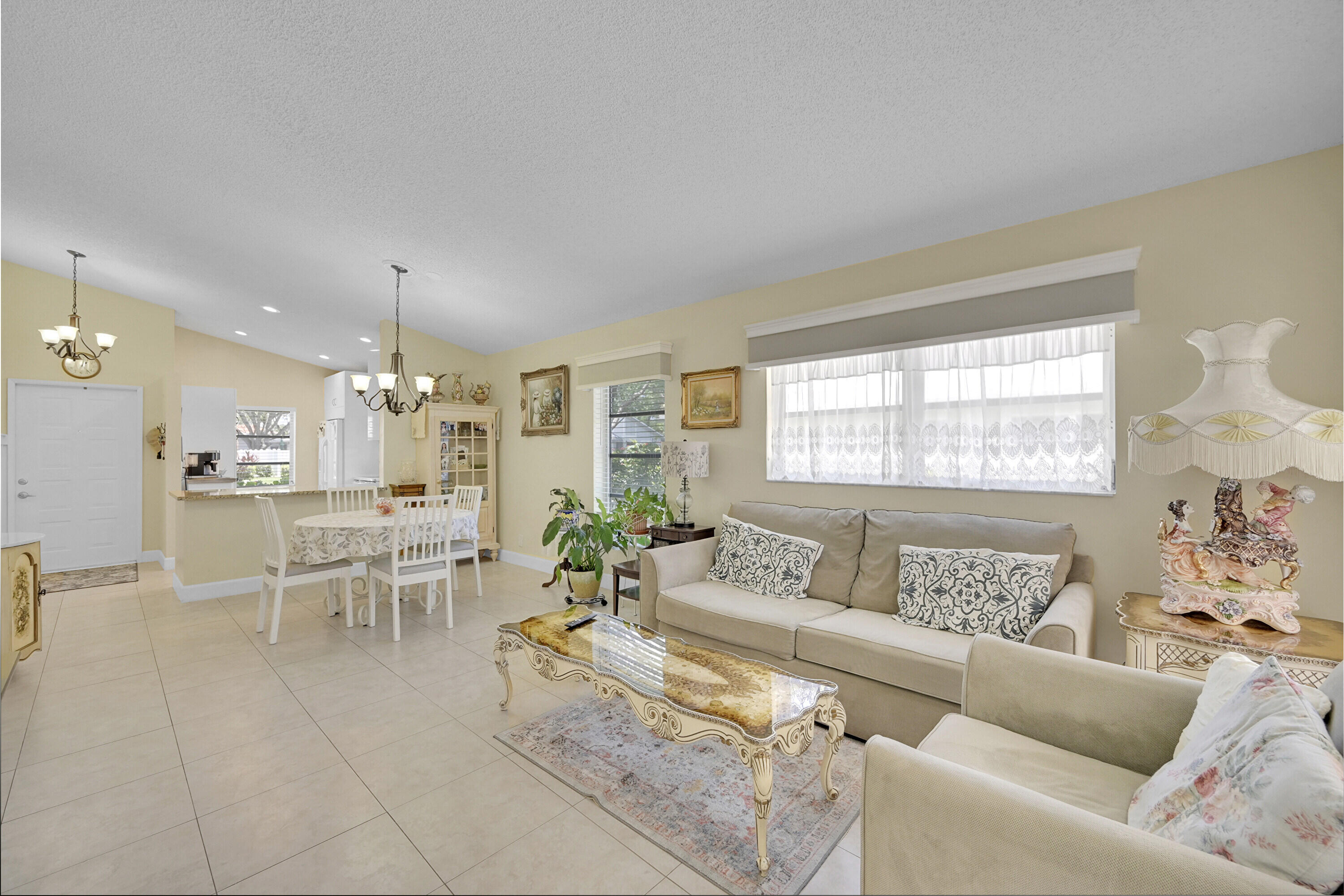 8624 Jasmine Way Boca Raton, FL 33496 - Photo 10 of 34 12_52477- (12)
