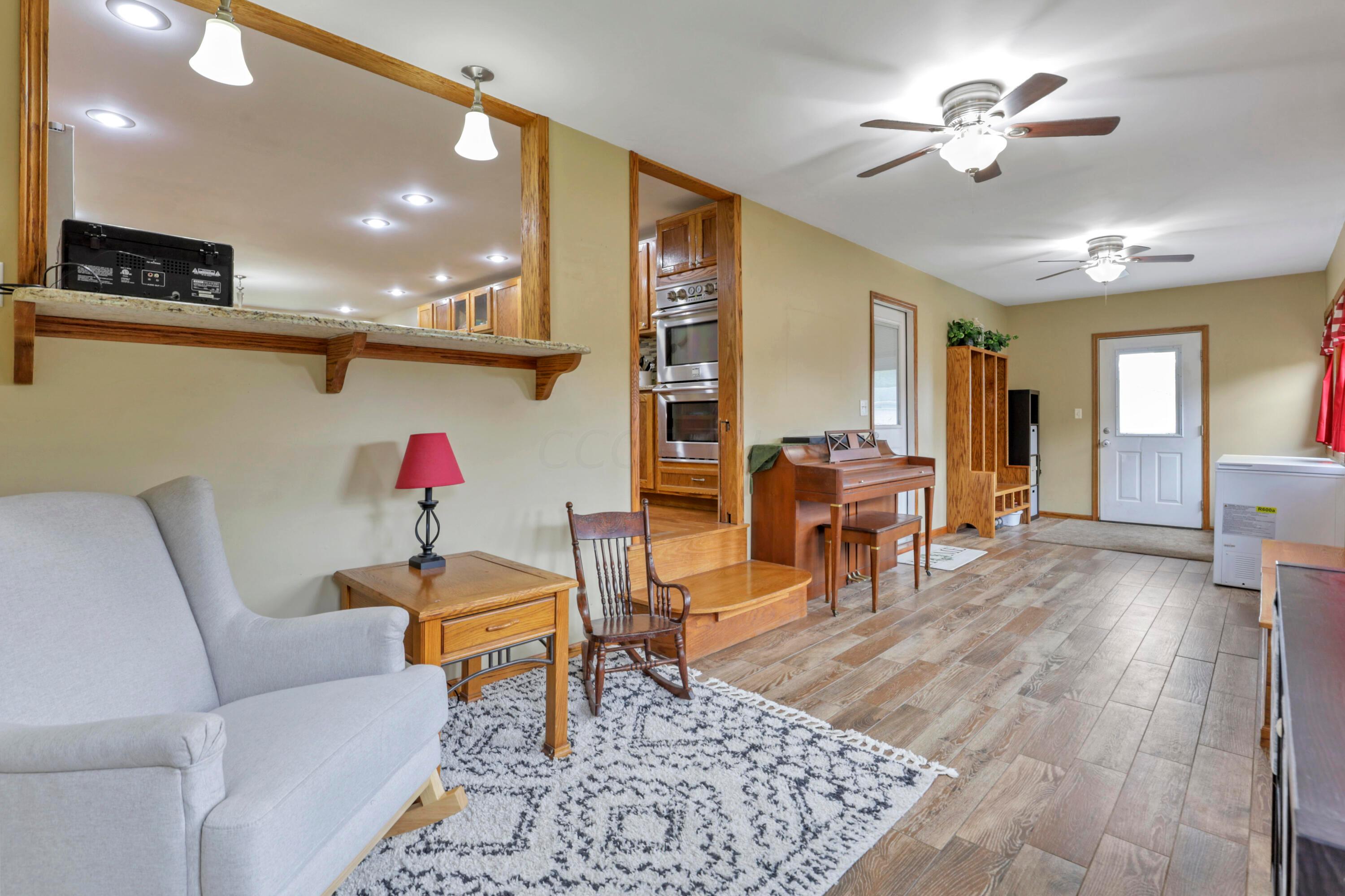 412 Cedar Heights Road Circleville, OH 43113 - Photo 15 of 48 16-print-IMG_0384