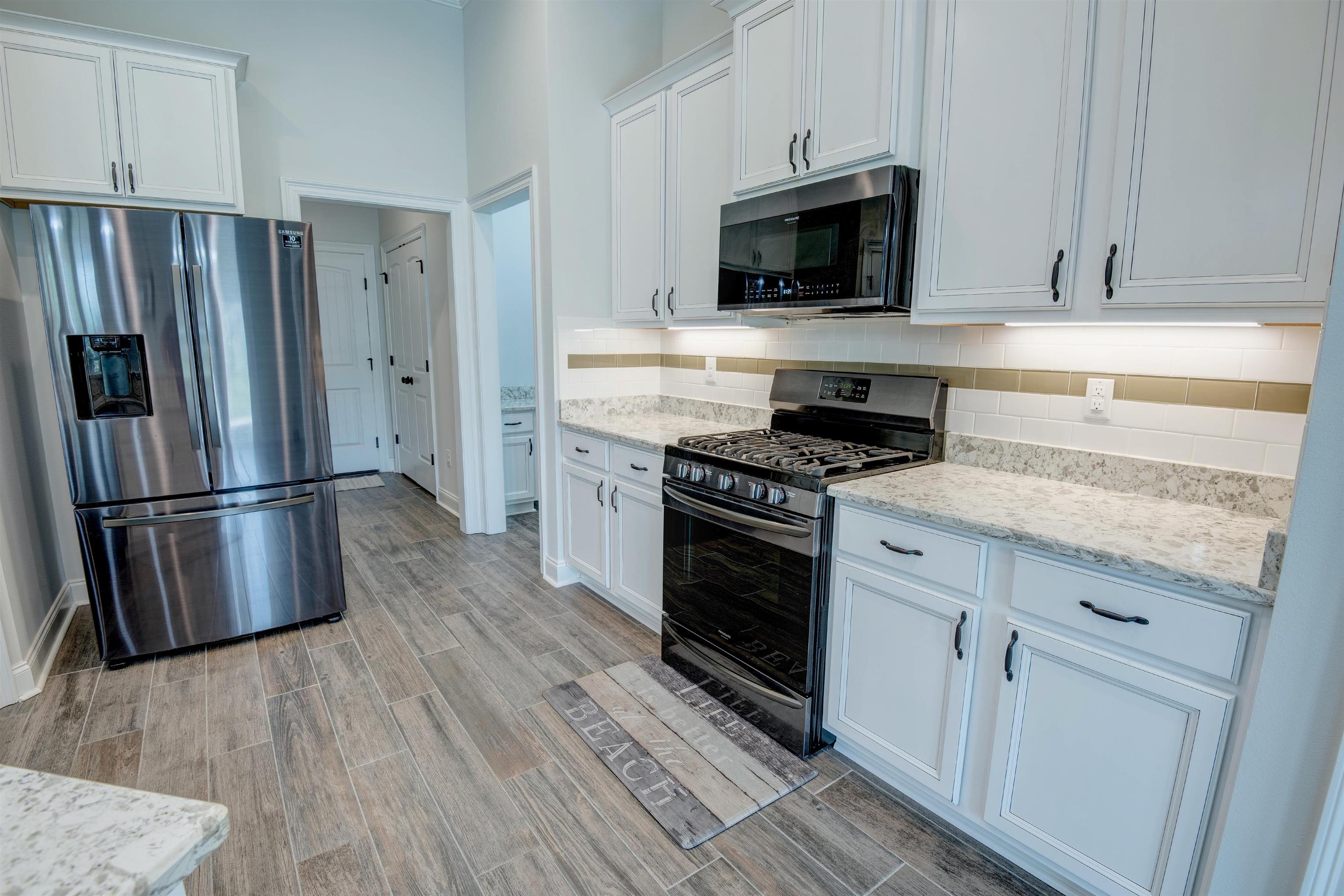 9843 Chipper Lane Foley, AL 36535 - Photo 11 of 34 Kitchen