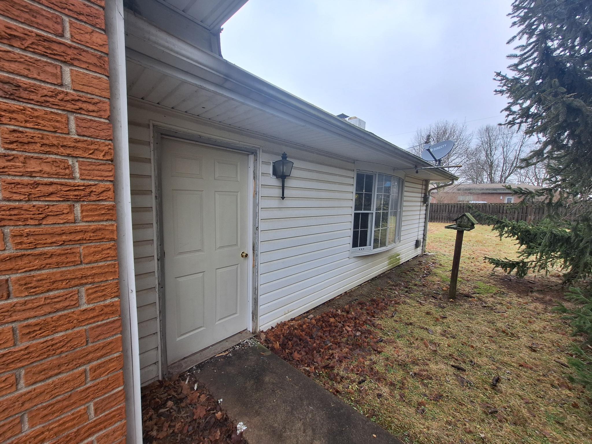 1104 East Royerton Road Muncie, IN 47303 - Photo 2 of 12 Gallery Image 2