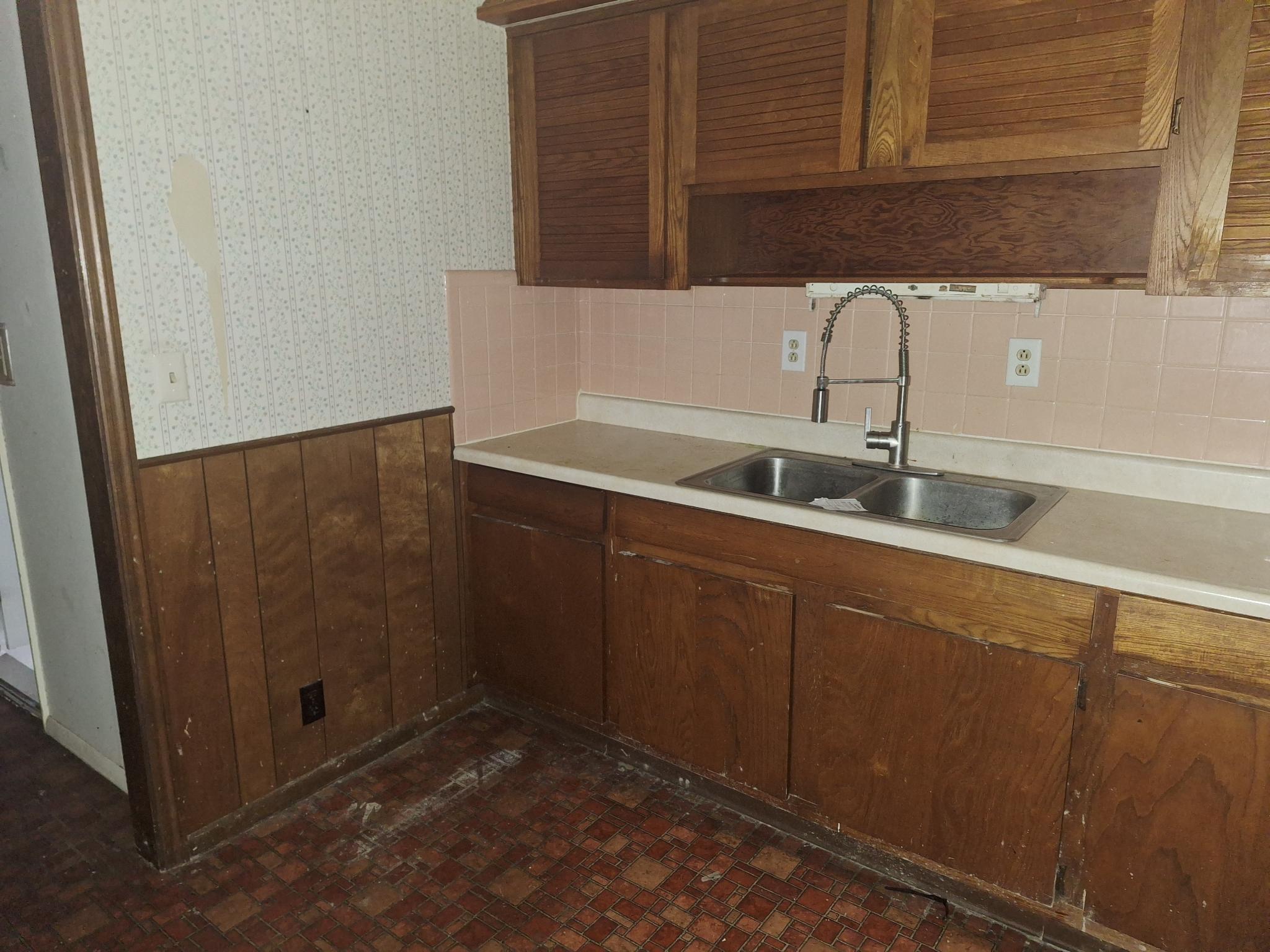 1104 East Royerton Road Muncie, IN 47303 - Photo 7 of 12 Gallery Image 7