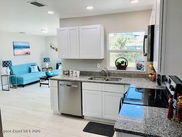 2118 Little John Road Melbourne, FL 32935 - Photo 8 of 18 IMG_2214