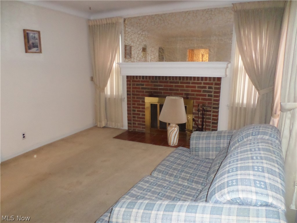 3019 Hearthstone Road Cleveland, OH 44134 - Photo 2 of 7 Gallery Image 2
