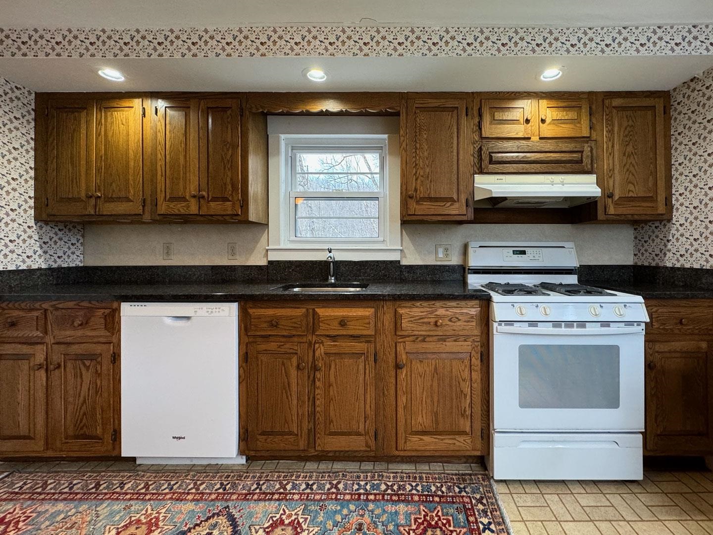 250 Meriden Road Lebanon, NH 03766 - Photo 4 of 35