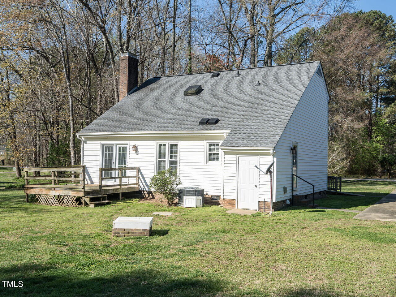 5172 Shield Circle Raleigh, NC 27603 - Photo 27 of 28 027-1280x960-back-of-home