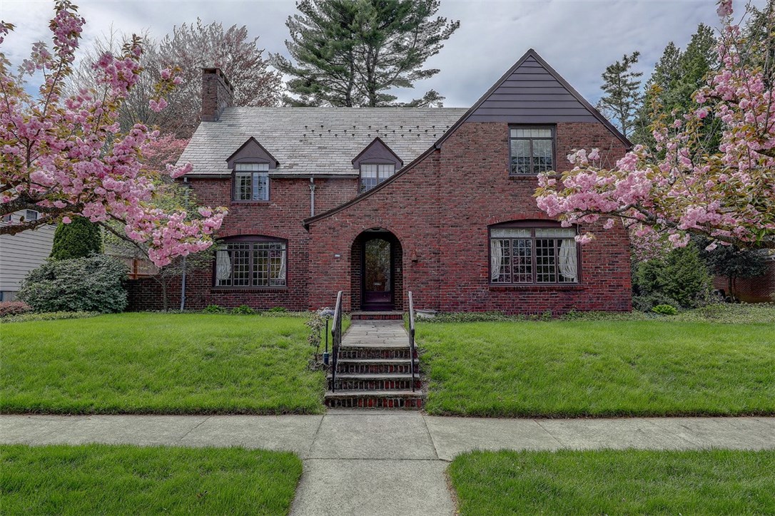 22 Balton Road Providence, RI 02906 - Photo 1 of 40 Gallery Image 1