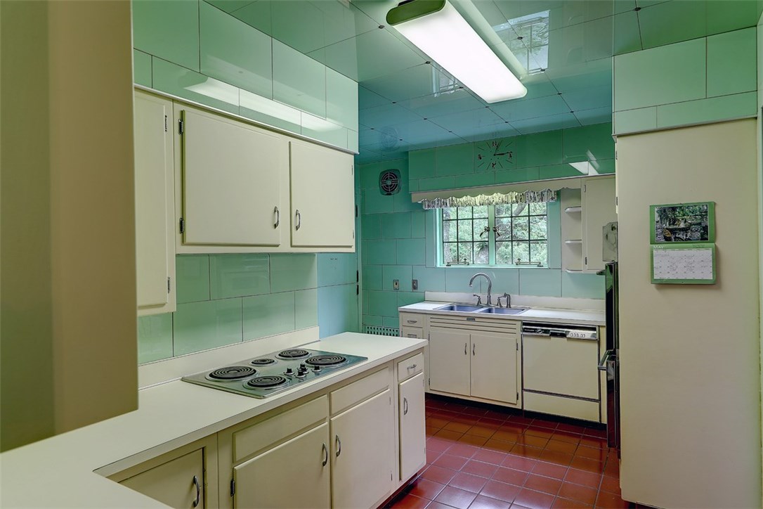 22 Balton Road Providence, RI 02906 - Photo 19 of 40 Gallery Image 19