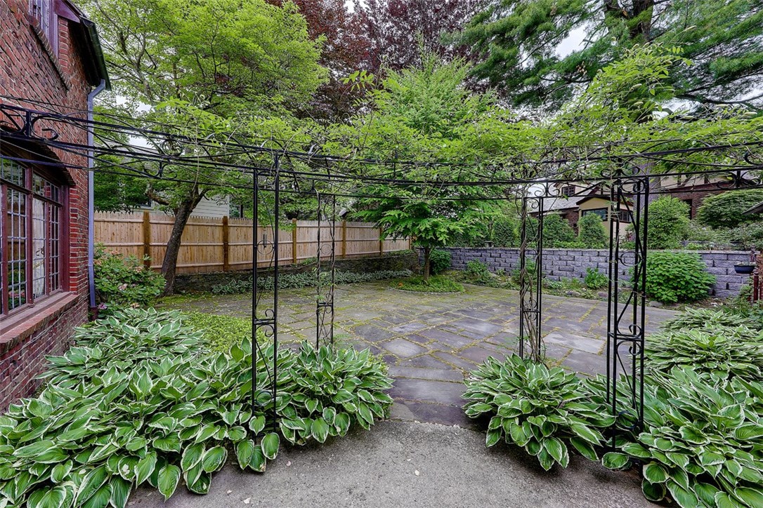 22 Balton Road Providence, RI 02906 - Photo 39 of 40 Gallery Image 39