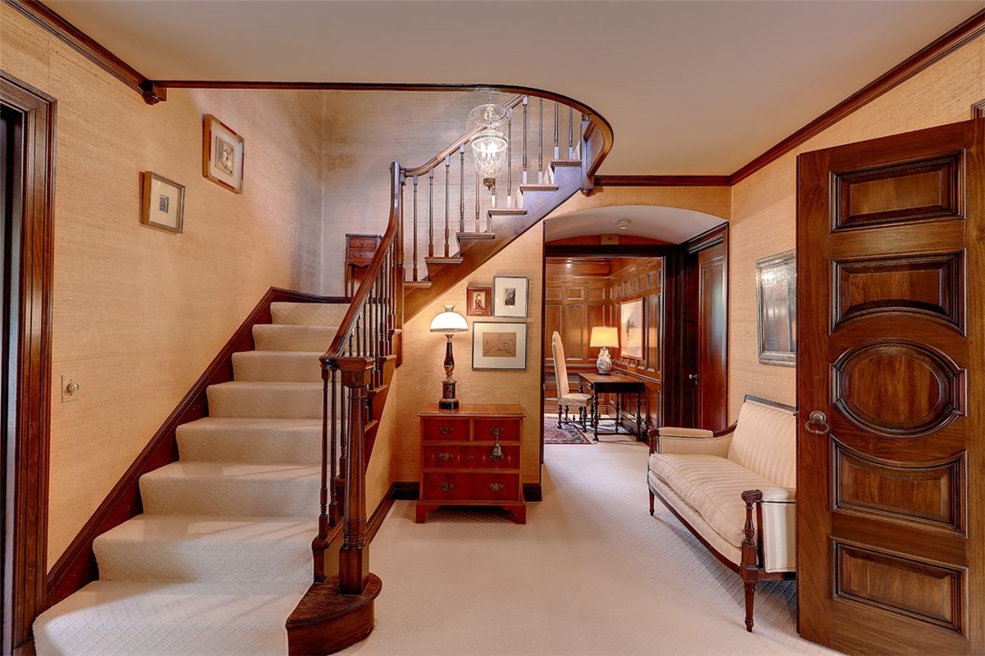 22 Balton Road Providence, RI 02906 - Photo 5 of 40 Gallery Image 5