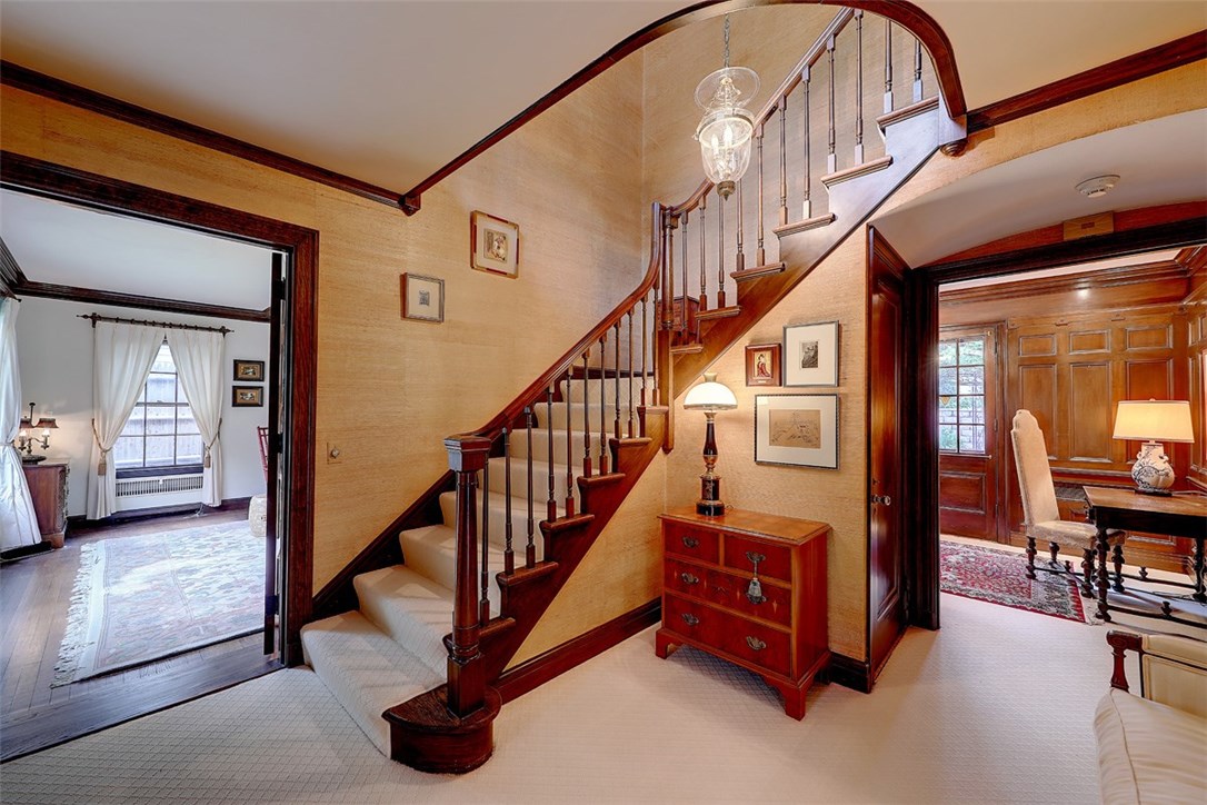 22 Balton Road Providence, RI 02906 - Photo 6 of 40 Gallery Image 6