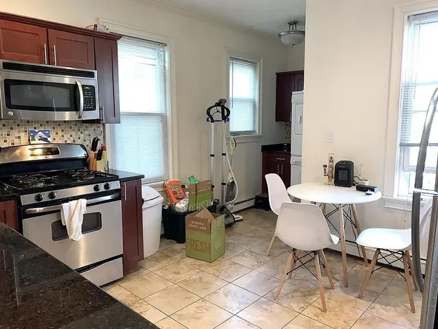 $4,000 | 5 Iroquois Street, Unit 2, Boston, MA 02120