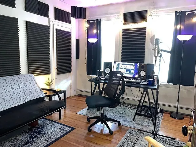 $4,000 | 5 Iroquois Street, Unit 2, Boston, MA 02120