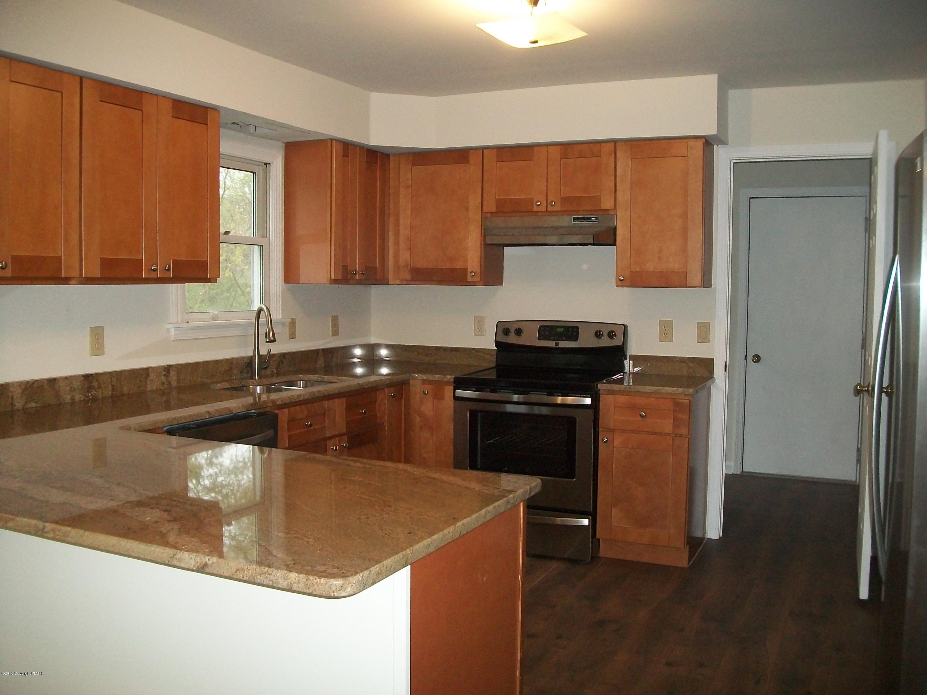 621 Smith Hill Road Stroudsburg, PA 18360 - Photo 4 of 13 kitchen