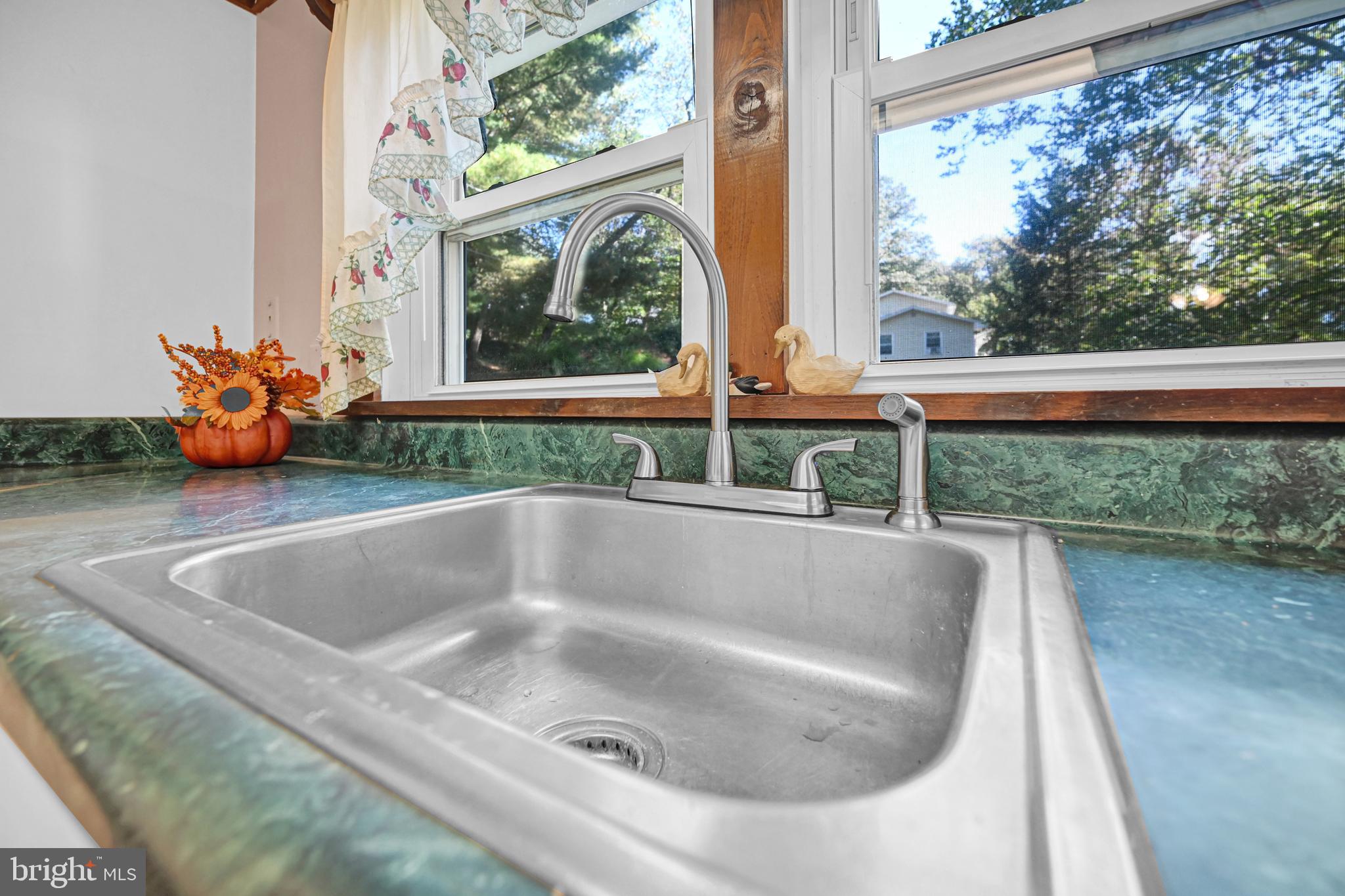386 Neill Run Road Delta, PA 17314 - Photo 18 of 42 Gallery Image 18