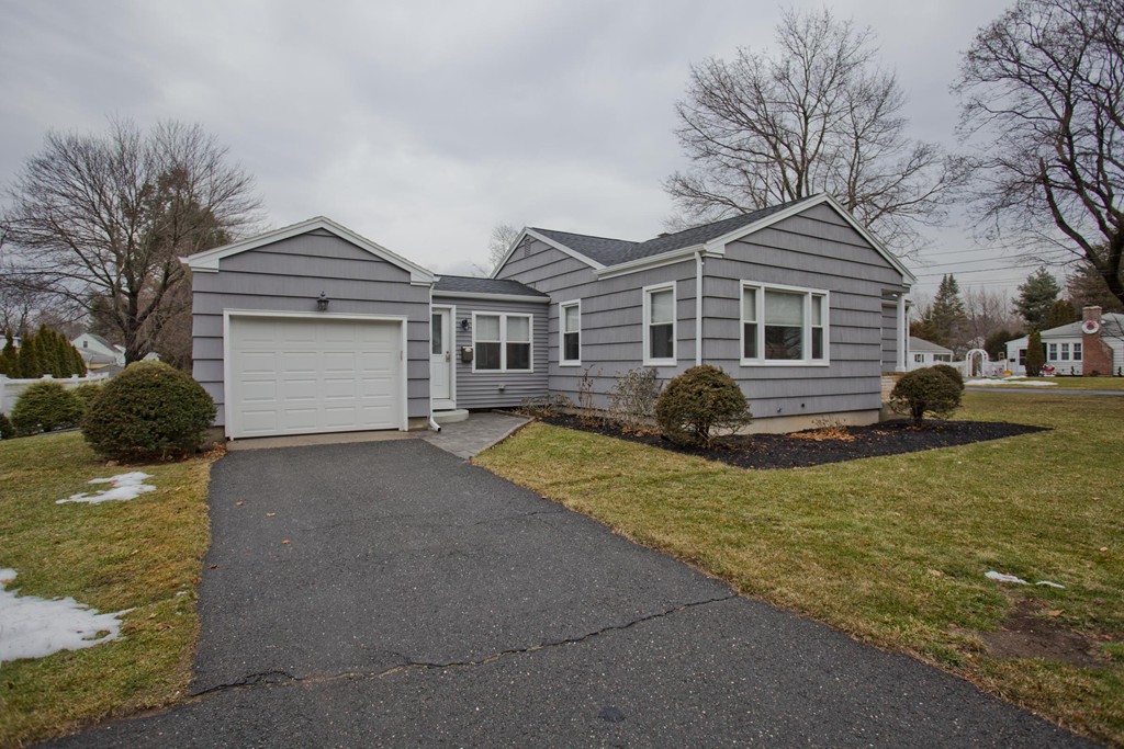 5 Hazel Street West Springfield, MA 01089 - Photo 2 of 24 Gallery Image 2