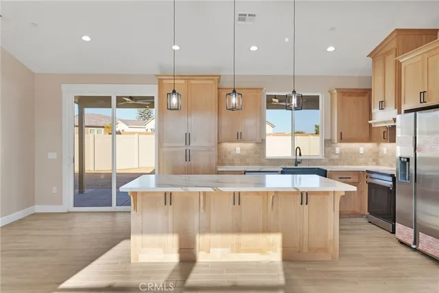 $475,000 | 16618 Country Ranch Court, Victorville, CA 92395