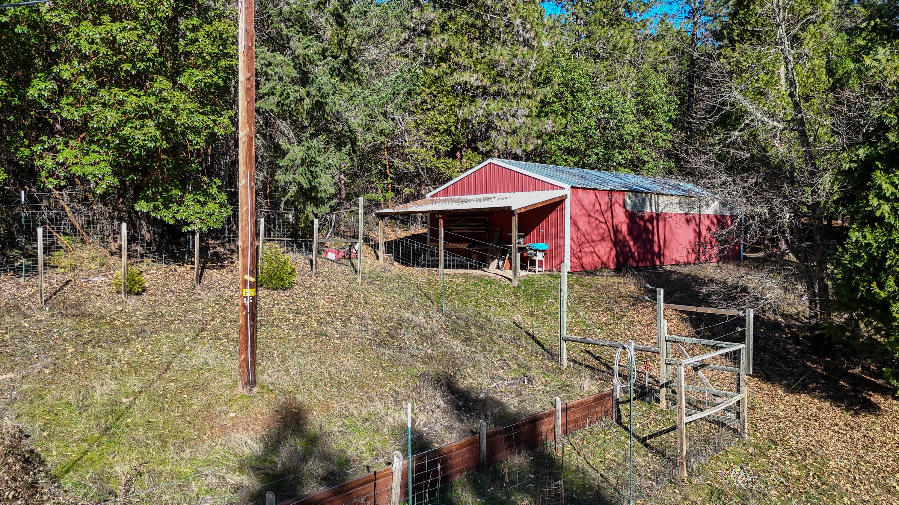 10950 Ramsey Road Gold Hill, OR 97525 - Photo 35 of 59 Barn