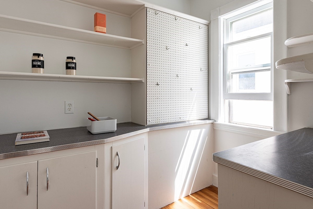 9 Charnwood Road, Unit 2 Somerville, MA 02144 - Photo 13 of 28 Gallery Image 13