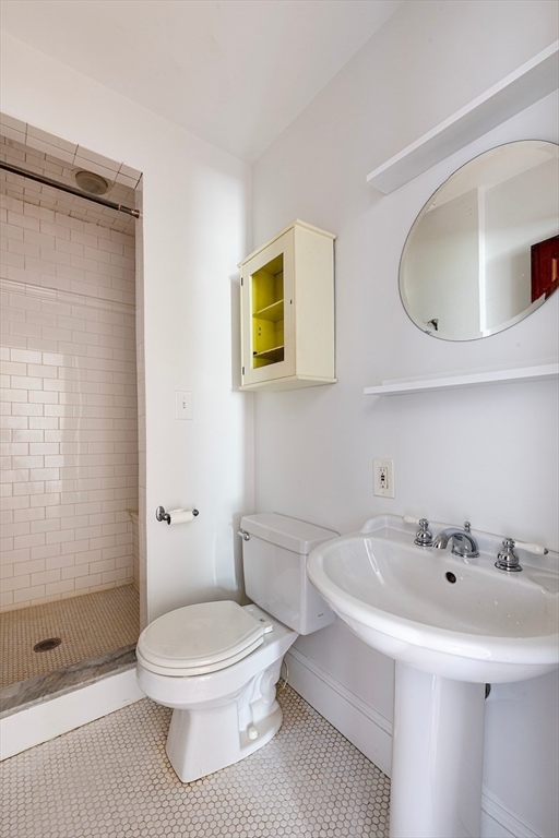 9 Charnwood Road, Unit 2 Somerville, MA 02144 - Photo 25 of 28 Gallery Image 25