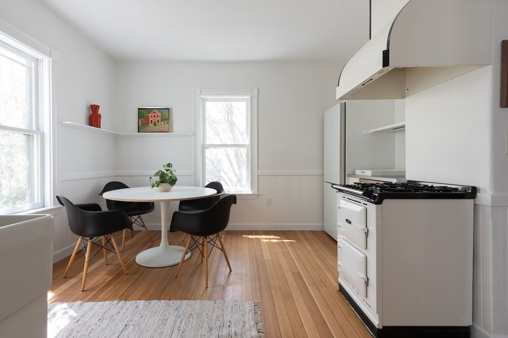 9 Charnwood Road, Unit 2 Somerville, MA 02144 - Photo 9 of 28 Gallery Image 9