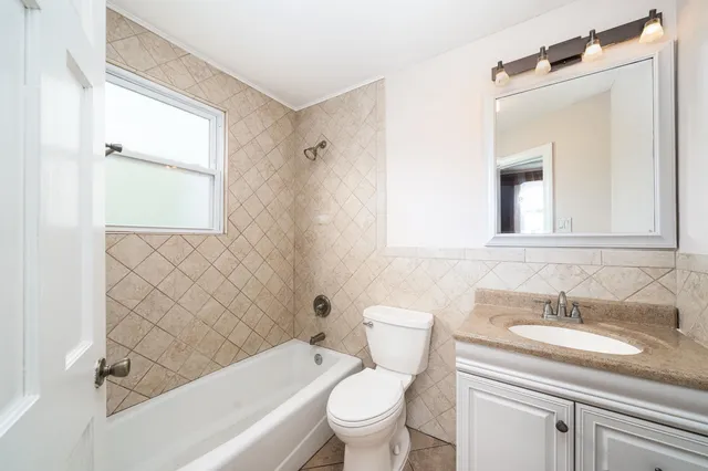 $3,000 | 46 East 16th Street, Unit A, Bayonne, NJ 07002