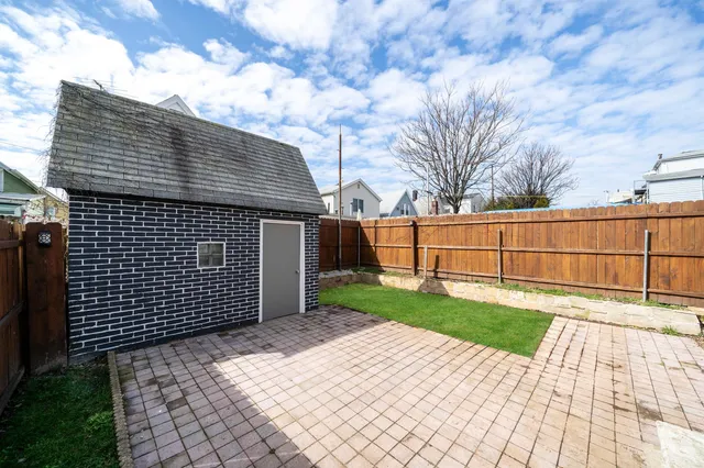 $3,000 | 46 East 16th Street, Unit A, Bayonne, NJ 07002