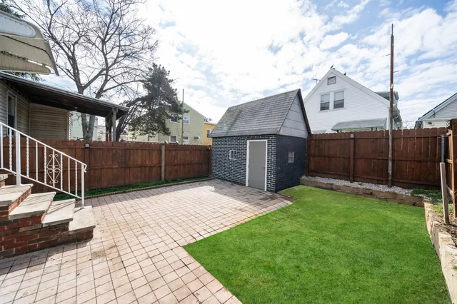 $3,000 | 46 East 16th Street, Unit A, Bayonne, NJ 07002