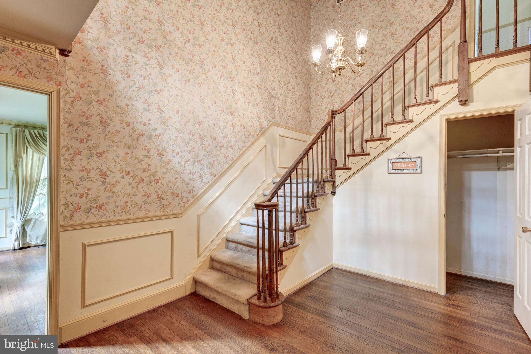 228 Leppo Road Westminster, MD 21158 - Photo 13 of 73 Grand foyer entrance