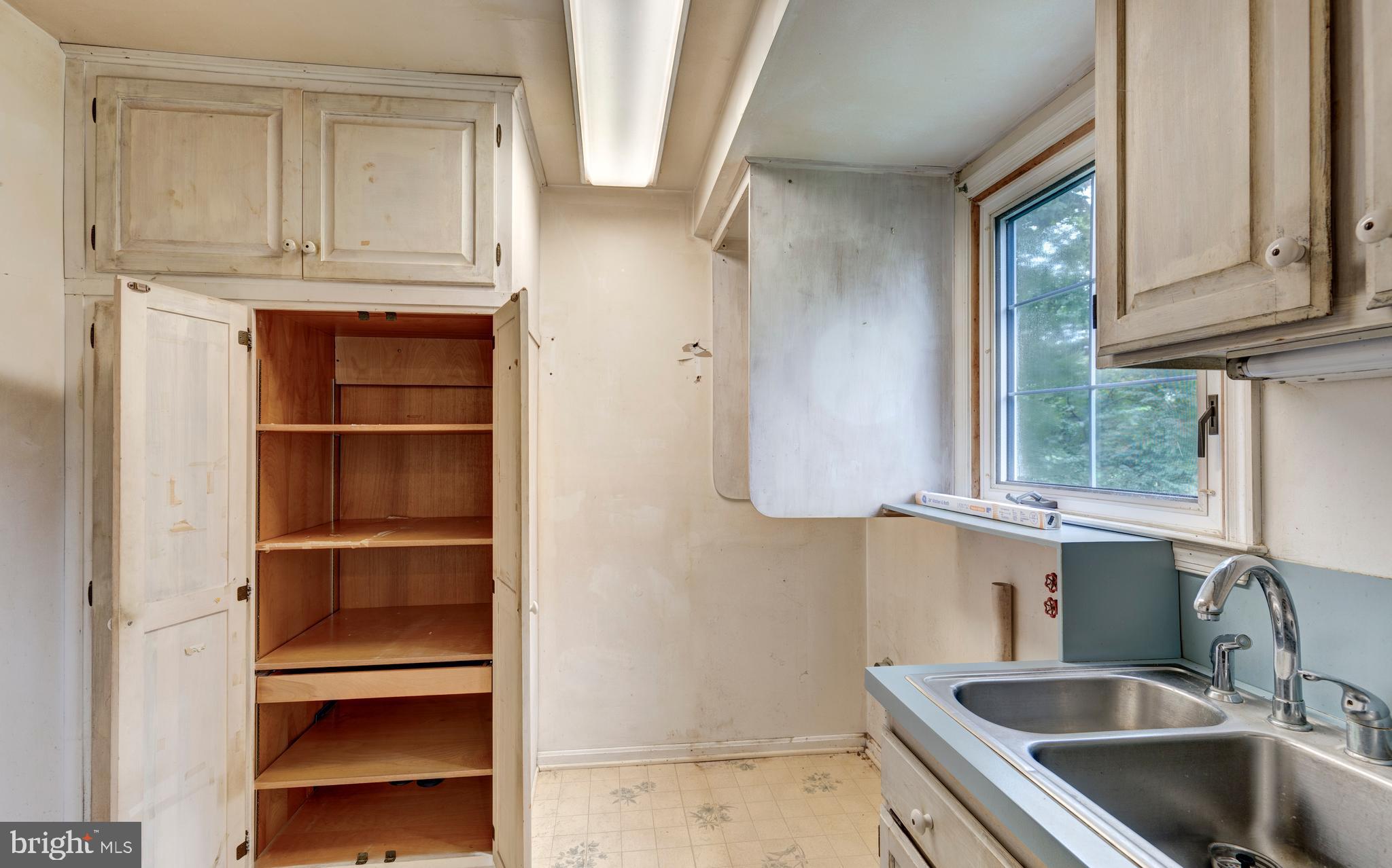 228 Leppo Road Westminster, MD 21158 - Photo 31 of 73 Large storage area in the laundry room
