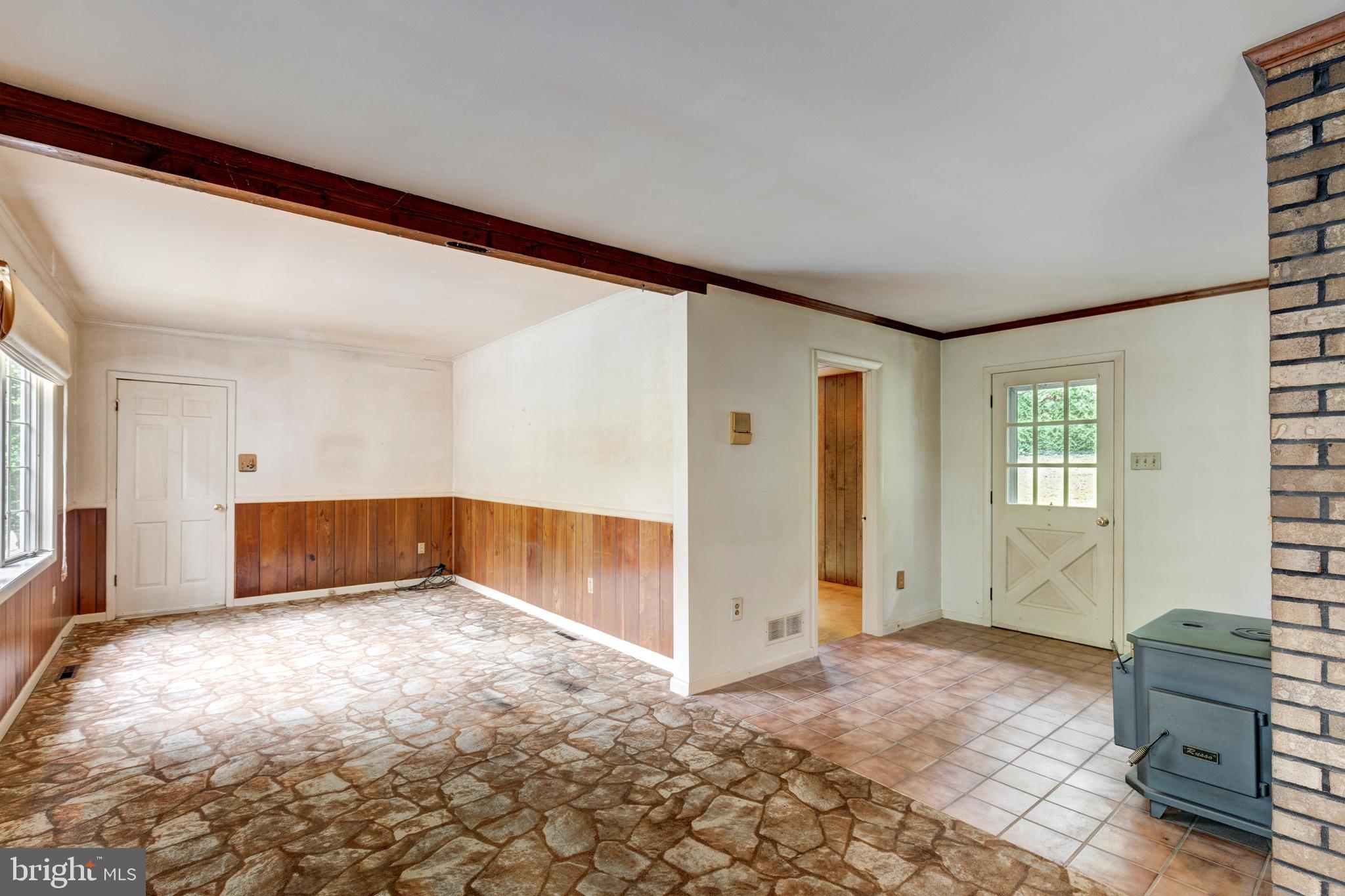 228 Leppo Road Westminster, MD 21158 - Photo 33 of 73 Flex room looking toward a 2nd front entrance