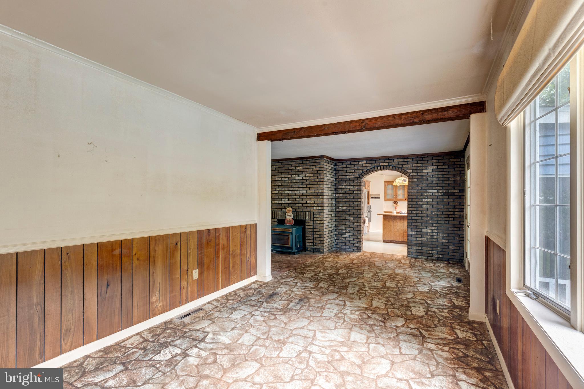 228 Leppo Road Westminster, MD 21158 - Photo 34 of 73 Flex room between kitchen and workshop area