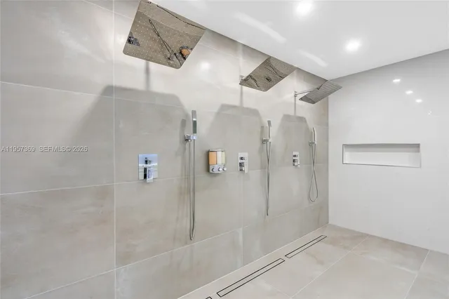 $4,999,999 | 90 North Bounty Lane, Key Largo, FL 33037