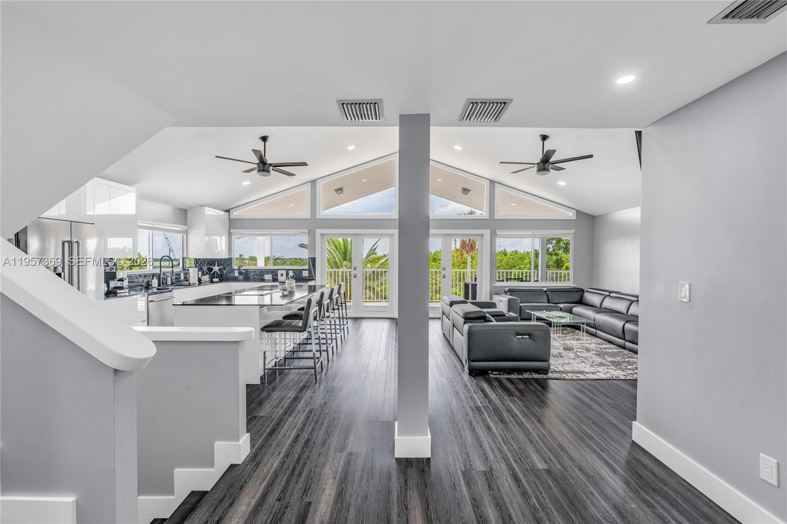 90 North Bounty Lane Key Largo, FL 33037 - Photo 2 of 39