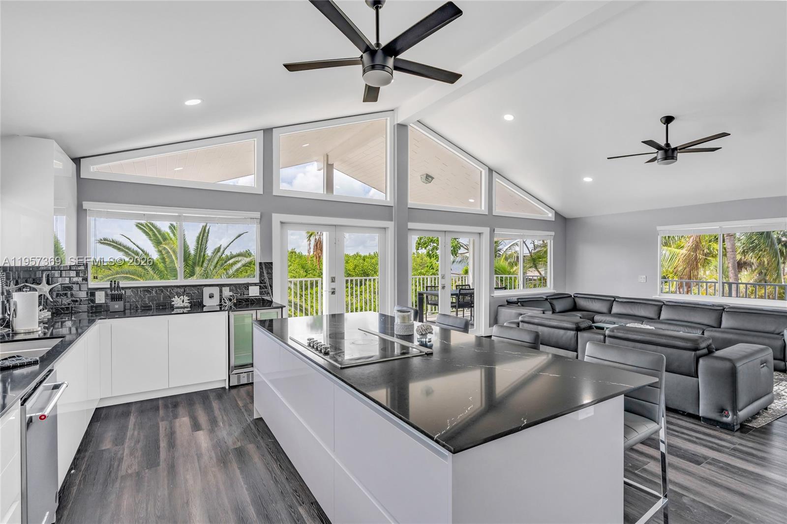 90 North Bounty Lane Key Largo, FL 33037 - Photo 3 of 39