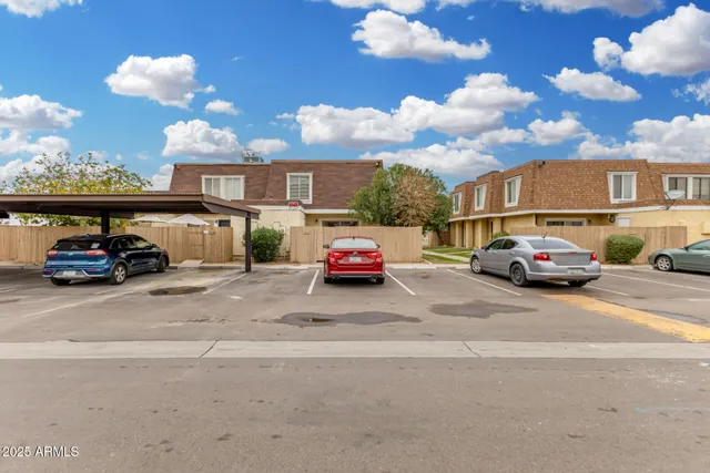 $1,885 | 8430 North 34th Drive, Phoenix, AZ 85051