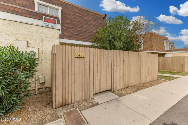 $1,700 | 8430 North 34th Drive, Phoenix, AZ 85051